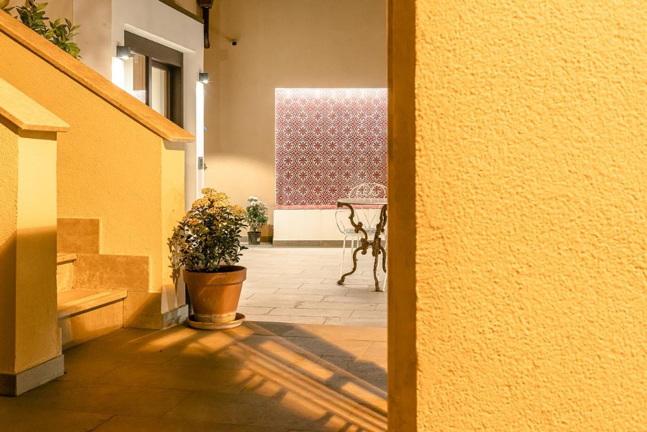 De Gulia Charme And Relax Bed & Breakfast กัสเตลลาบาเต ภายนอก รูปภาพ