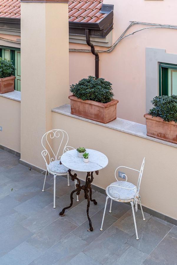 De Gulia Charme And Relax Bed & Breakfast กัสเตลลาบาเต ภายนอก รูปภาพ