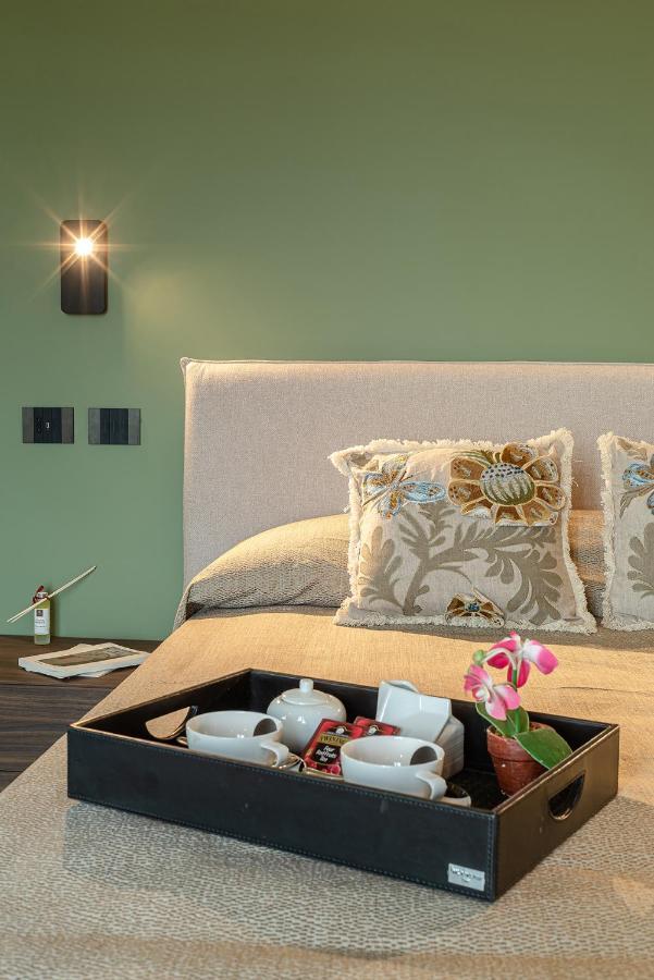De Gulia Charme And Relax Bed & Breakfast กัสเตลลาบาเต ภายนอก รูปภาพ