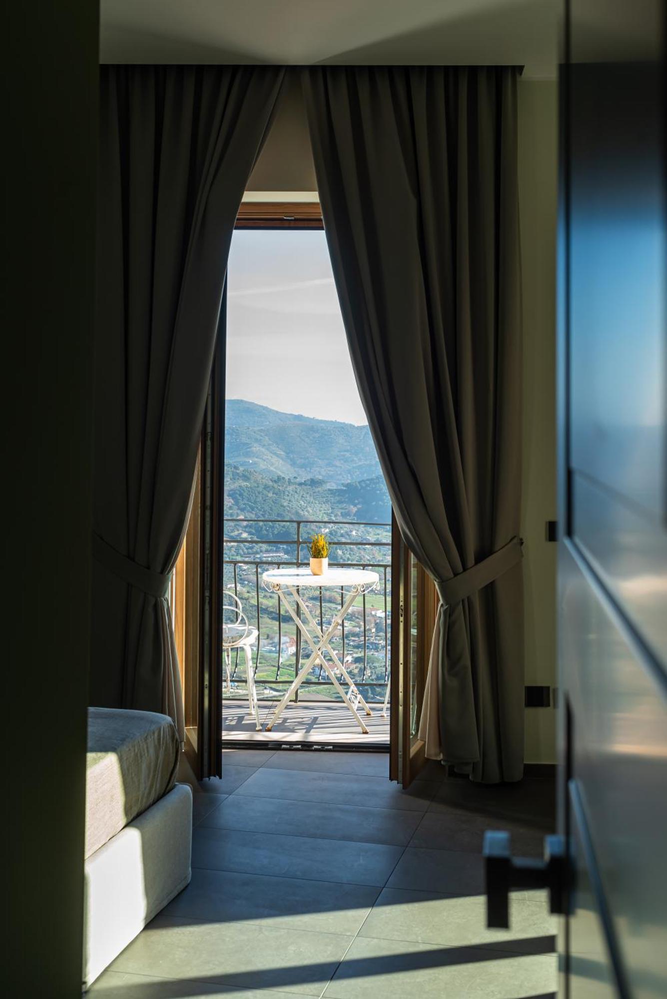 De Gulia Charme And Relax Bed & Breakfast กัสเตลลาบาเต ห้อง รูปภาพ